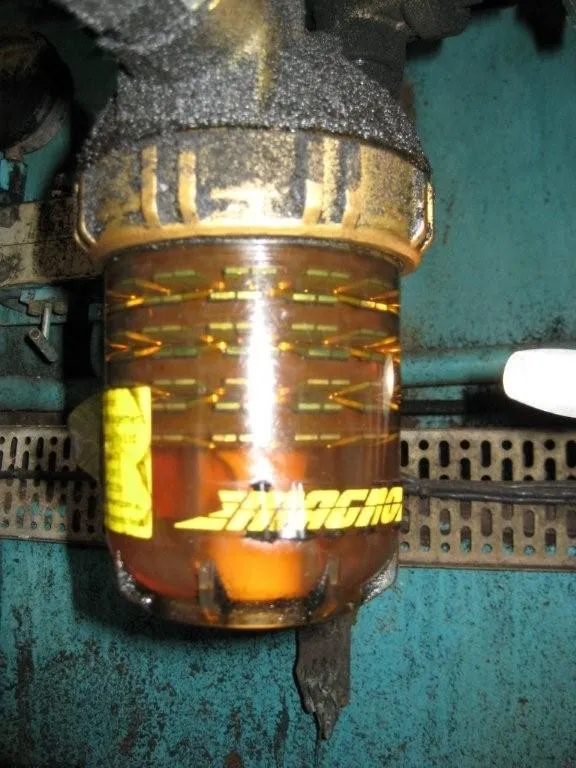 Close-up of a Magnom Clear bowl in service, the core visible through oil